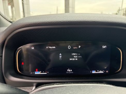 Used 2024 Jeep Wagoneer L Series II w/ Flexible Seating Group image 13