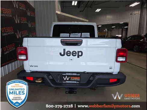 New 2026 Jeep Gladiator Sport AWD/4WD image 5