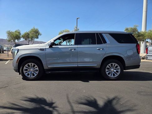 Used 2025 GMC Yukon Denali AWD/4WD image 3