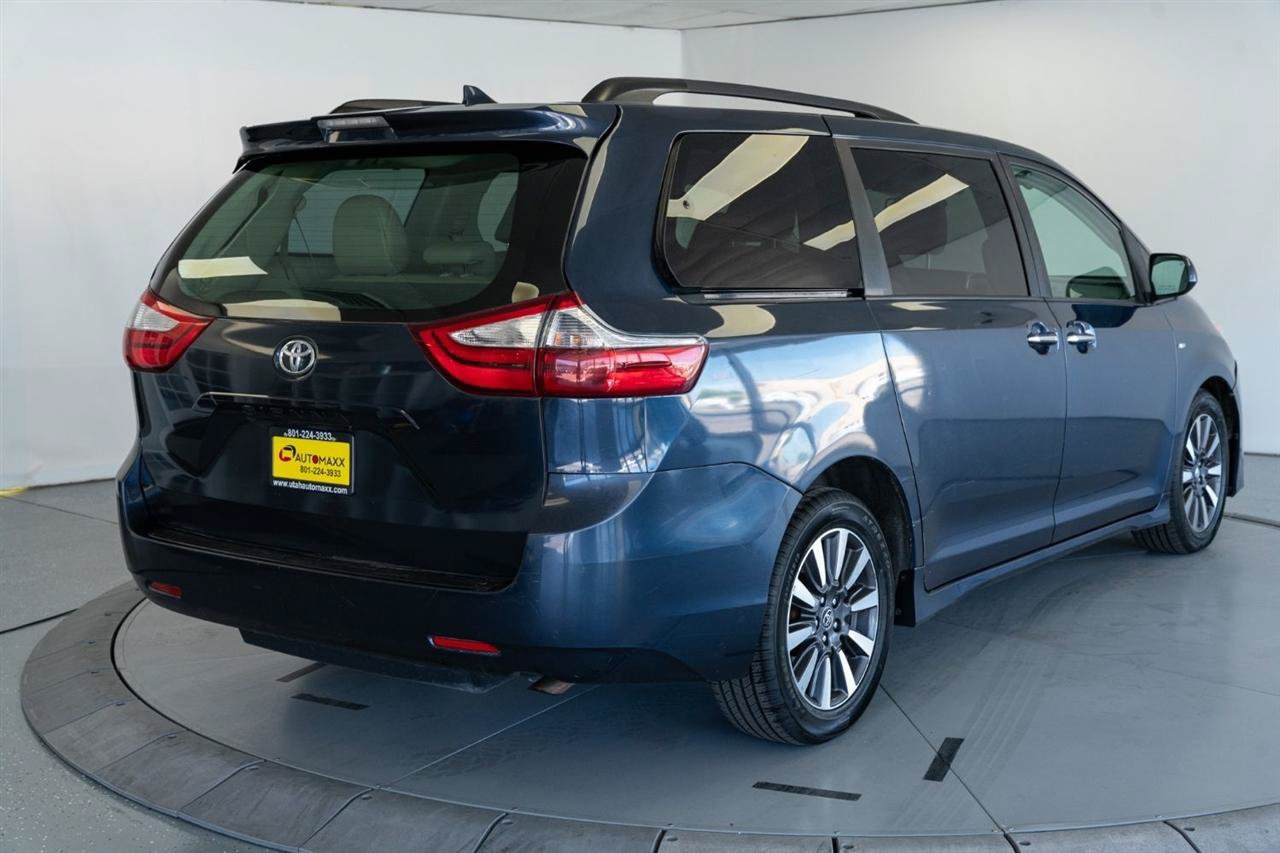 Used 2019 Toyota Sienna XLE AWD/4WD image 7