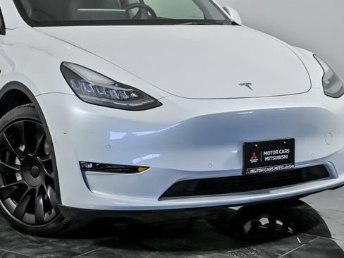 Used 2021 Tesla Model Y Long Range AWD/4WD image 2