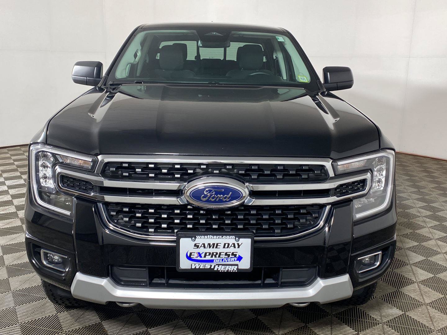 Used 2024 Ford Ranger XLT w/ FX4 Off-Road Package AWD/4WD image 2