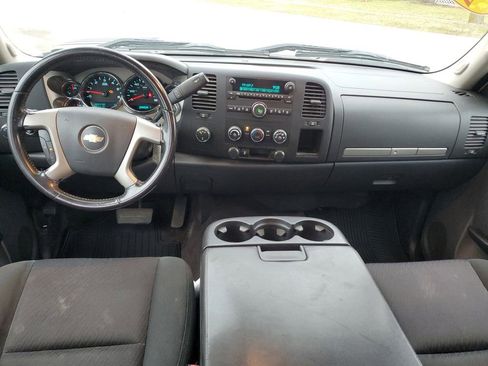 Used 2014 Chevrolet Silverado 2500 LT w/ Suspension Package, Off-Road image 9