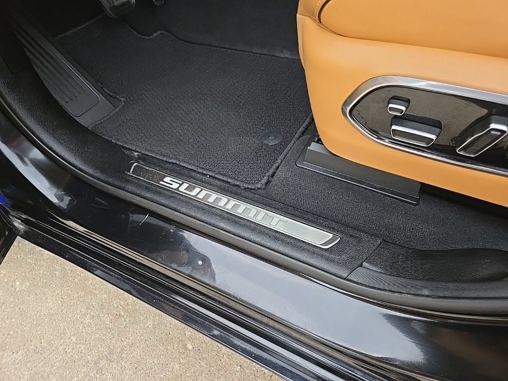 Used 2024 Jeep Grand Cherokee L Summit AWD/4WD image 40
