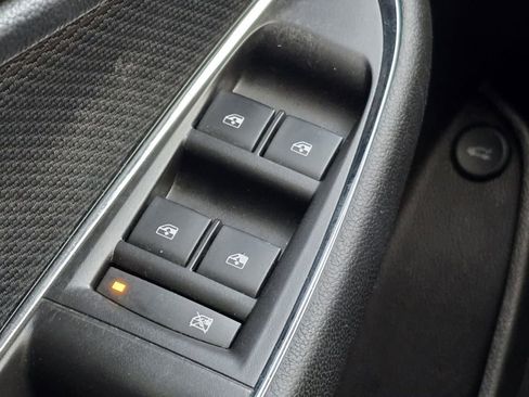 Used 2018 Chevrolet Cruze LT image 24