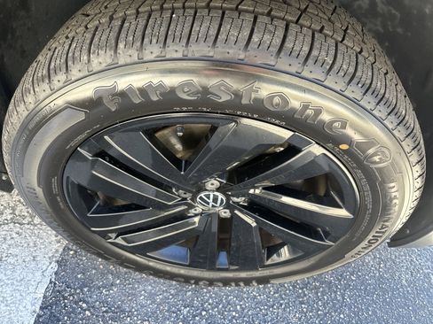 Used 2022 Volkswagen Atlas Cross Sport SE image 6