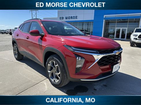 New 2026 Chevrolet Trax LT w/ Driver Confidence Package image 1