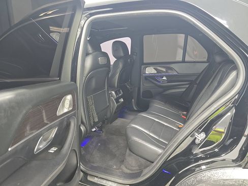 Used 2020 Mercedes-Benz GLE 350 4MATIC w/ Premium Package image 5