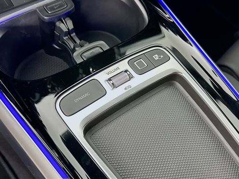 Certified 2025 Mercedes-Benz GLB 250 4MATIC image 22