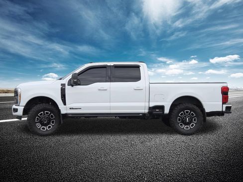 Used 2023 Ford F350 XLT w/ XLT Premium Package AWD/4WD image 18