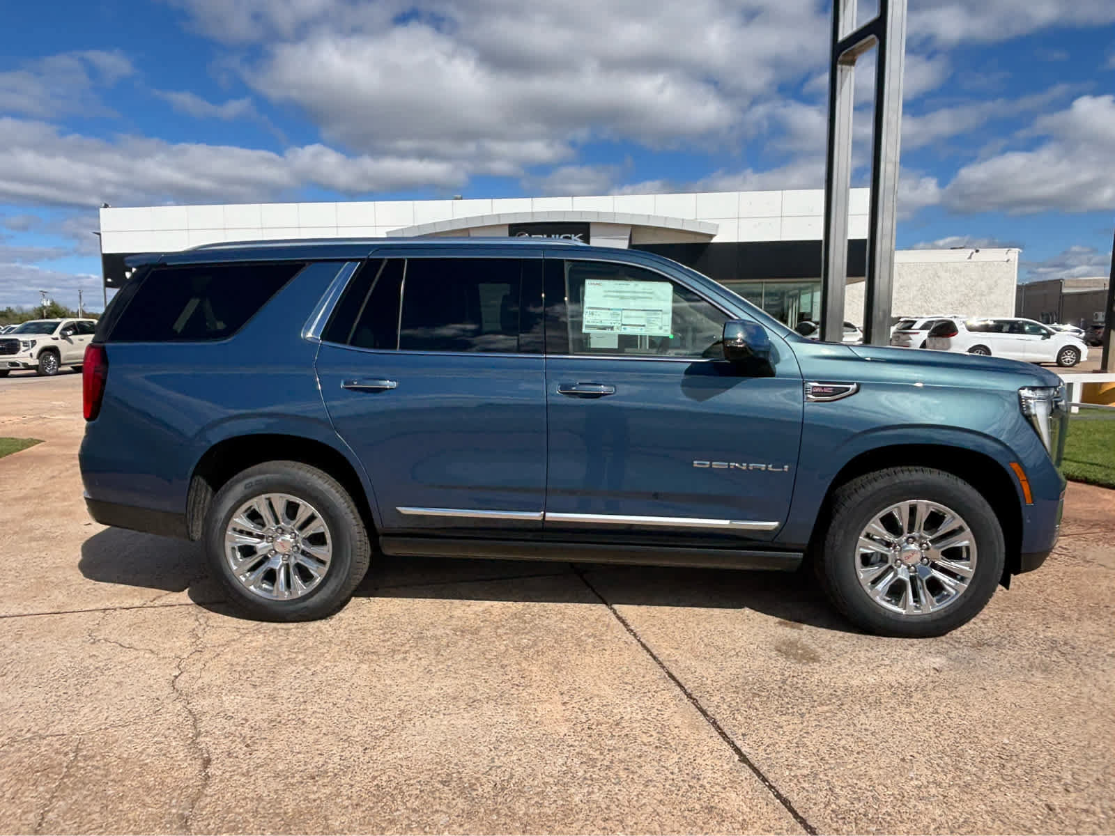 New 2027 GMC Yukon Denali w/ Sun & Power Step Package AWD/4WD image 8