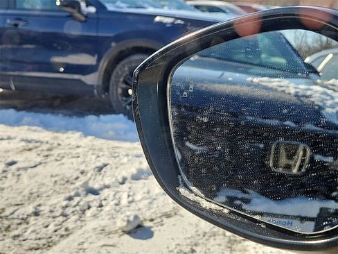 Certified 2025 Honda Civic Sport image 17