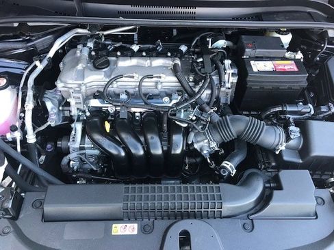 Used 2021 Toyota Corolla LE w/ LE Convenience Package FWD image 10