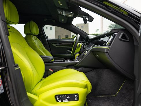 Used 2024 Bentley Flying Spur S V8 image 28