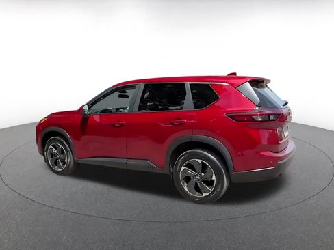Used 2025 Nissan Rogue SV AWD/4WD image 9