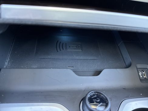 Used 2024 BMW X7 xDrive40i w/ Executive Package image 22