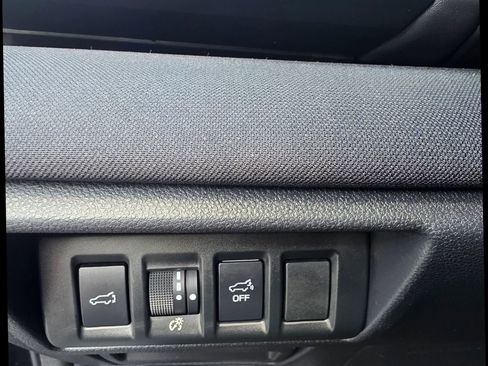 Used 2022 Subaru Outback Premium image 22