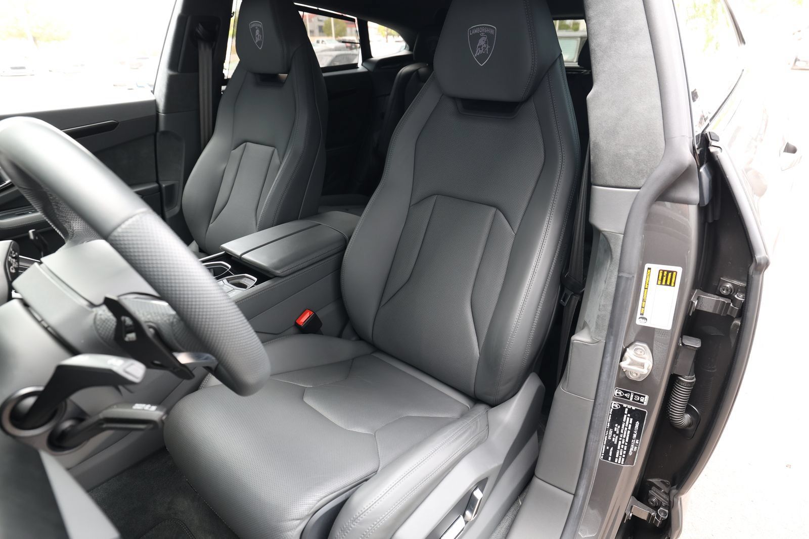 Used 2021 Lamborghini Urus AWD/4WD image 21