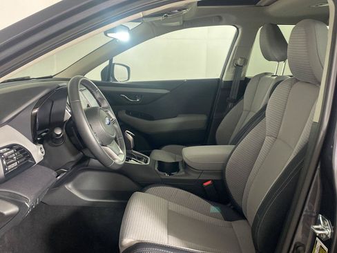 Used 2025 Subaru Outback Premium AWD/4WD image 13