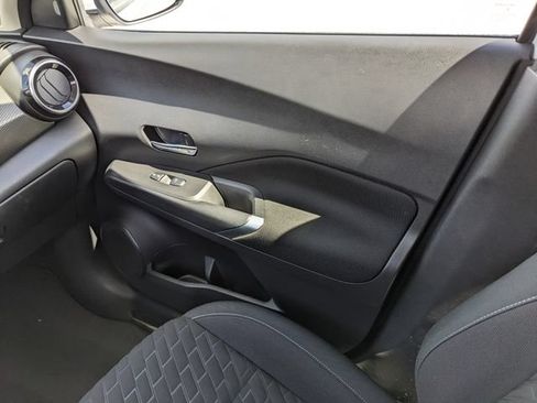 Used 2023 Nissan Kicks SV FWD image 18