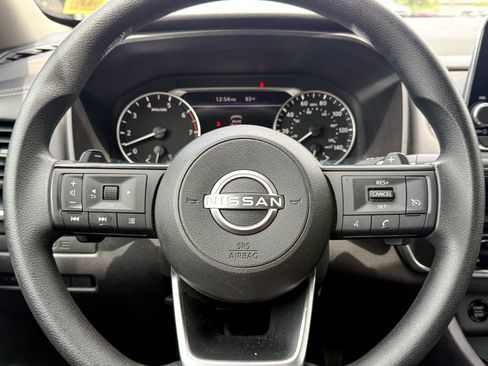 Used 2024 Nissan Rogue S AWD/4WD image 42