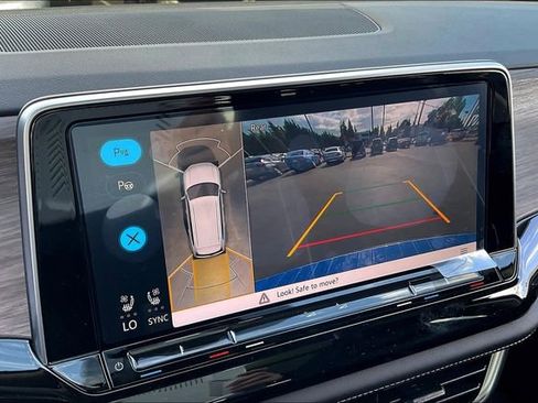 New 2025 Volkswagen Atlas SEL Premium R-Line image 21