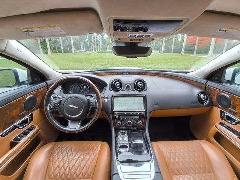 Used 2019 Jaguar XJ L Portfolio RWD image 26