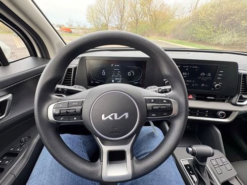Certified 2023 Kia Sportage LX image 13