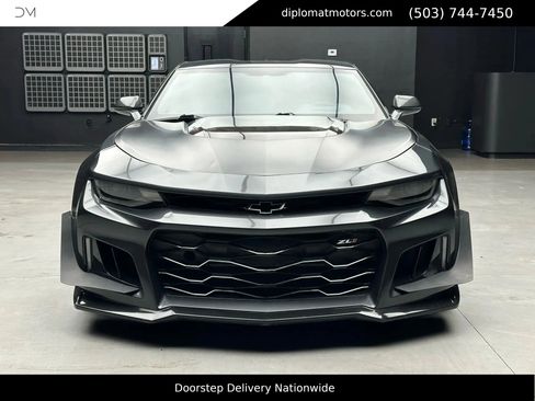 Used 2018 Chevrolet Camaro ZL1 image 10