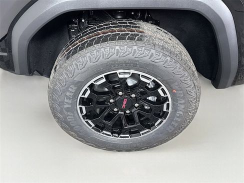 New 2026 GMC Canyon AT4 w/ Technology Plus Package image 25