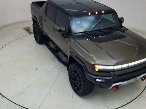 Used 2025 GMC Hummer EV 2X w/ LPO, Sport Package AWD/4WD image 80