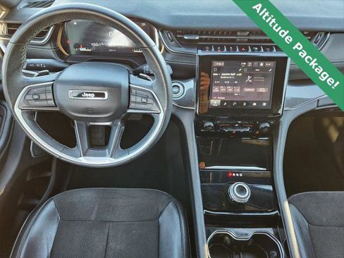 Certified 2022 Jeep Grand Cherokee L Laredo image 27