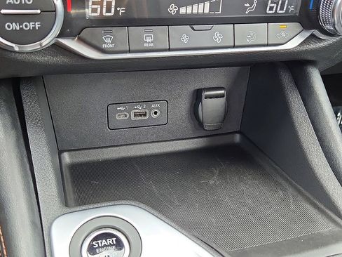 Used 2021 Nissan Sentra SR w/ Lighting Package image 28