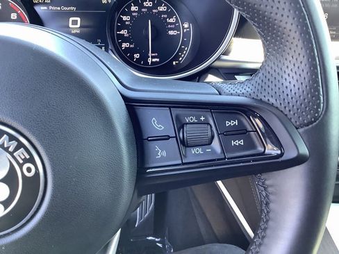 Used 2022 Alfa Romeo Stelvio Ti image 12