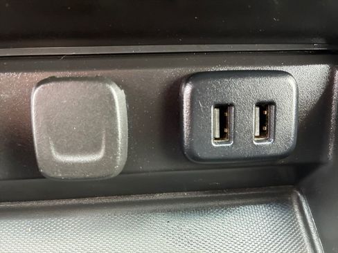 Used 2020 GMC Yukon XL Denali image 6