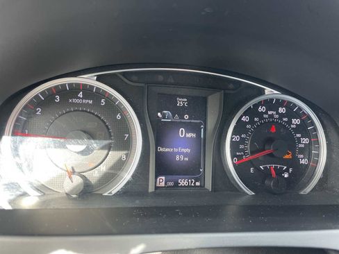 Used 2017 Toyota Camry SE image 10