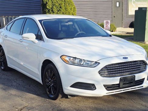 Used 2014 Ford Fusion SE FWD image 8