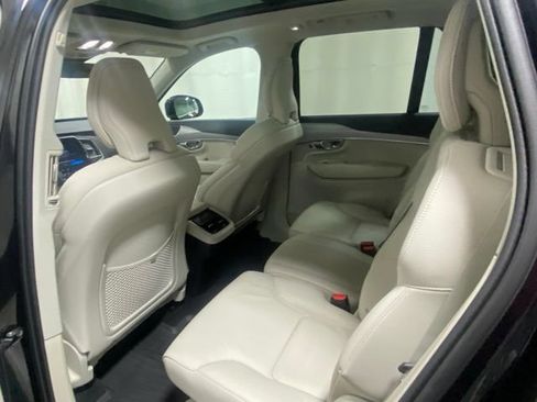 Certified 2025 Volvo XC90 B5 Core w/ Protection Package Premier AWD/4WD image 13