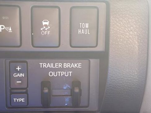 Used 2017 Toyota Tundra Platinum AWD/4WD image 20