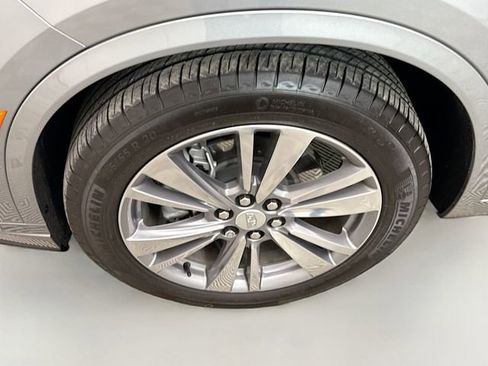 Used 2024 Cadillac XT6 Premium Luxury image 35