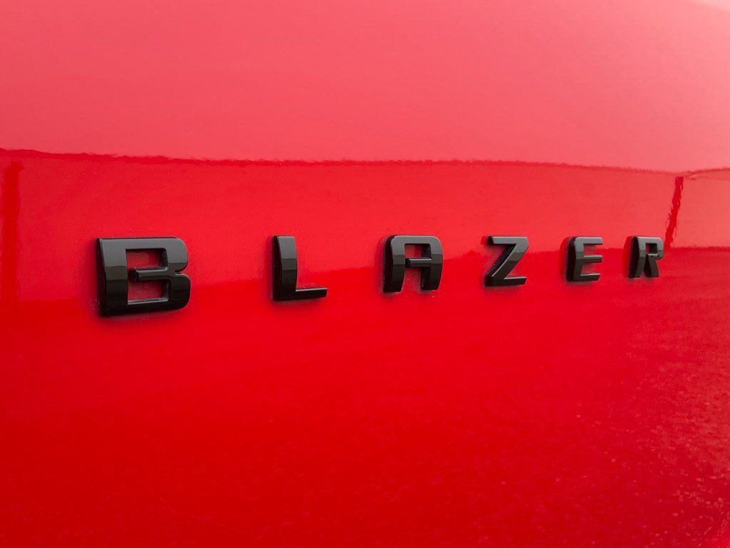 Used 2019 Chevrolet Blazer RS AWD/4WD image 11
