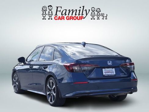 Used 2025 Honda Civic Sport image 3