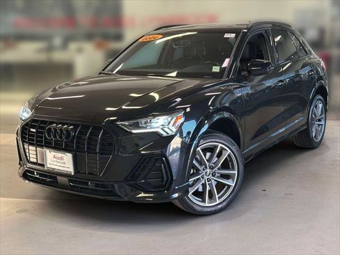 Used 2024 Audi Q3 2.0T Premium image 1