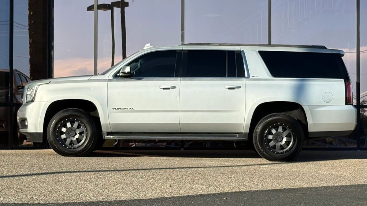 Used 2016 GMC Yukon XL SLT w/ Open Road Package RWD image 5