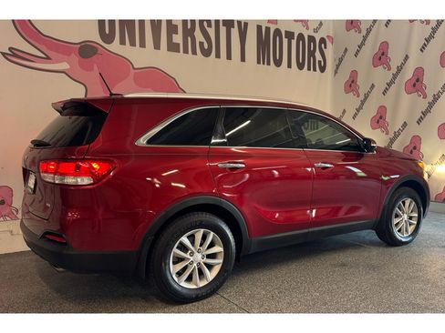 Used 2018 Kia Sorento FWD V6 image 10