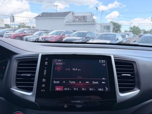 Used 2018 Honda Ridgeline RTL-T image 35