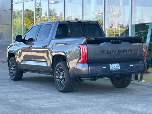 Used 2024 Toyota Tundra Platinum AWD/4WD image 5