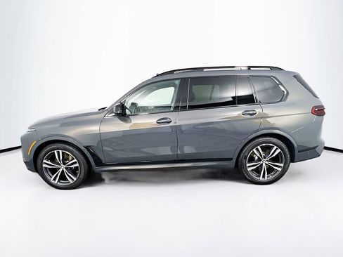 Used 2025 BMW X7 M60i image 4