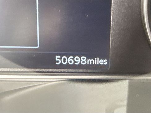 Used 2025 Nissan Versa SR w/ Trunk Package FWD image 16