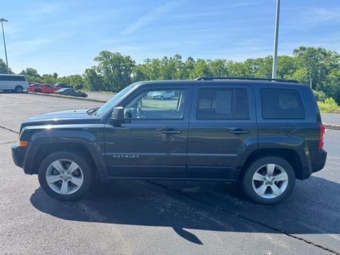 Used 2014 Jeep Patriot Latitude FWD image 6